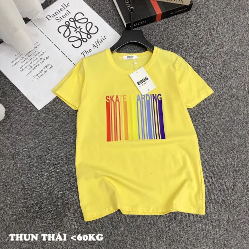 Áo thun nữ cổ tròn form suông in chữ màu