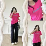 Áo thun nữ cổ tròn form suông in chữ Clasical