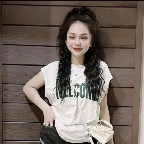 Áo Thun Nữ Cổ Tròn form vừa in chữ WELCOM size M(40-60kg)