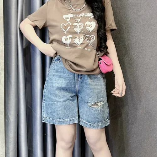 Áo Thun Nữ Cổ Tròn In Nhiều Hình Trái Tim Với Chữ form vừa size M(40-60kg)