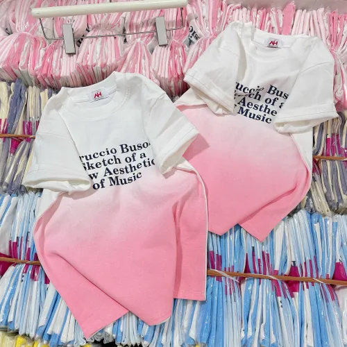 Áo thun nữ hai màu Baby Tee ôm body từ 35kg - 55kg in chữ