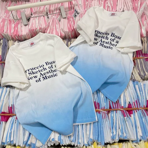 Áo thun nữ hai màu Baby Tee ôm body từ 35kg - 55kg in chữ