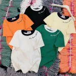 Áo thun nữ in chữ từ vai xuống Baby Tee ôm body từ 35kg - 55kg