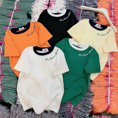Áo thun nữ in chữ từ vai xuống Baby Tee ôm body từ 35kg - 55kg