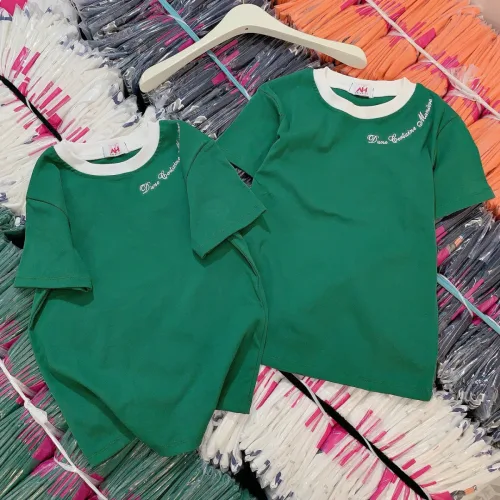 Áo thun nữ in chữ từ vai xuống Baby Tee ôm body từ 35kg - 55kg