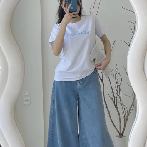Áo Thun Thái Nữ Cổ Tròn Form suông Nhịp Trái Tim Chữ Moment