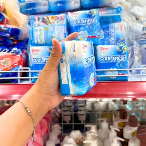 Băng Vệ Sinh Diana Sensi Cool Fresh 23cm Unicharm Siêu Mỏng Cánh (8 Miếng)