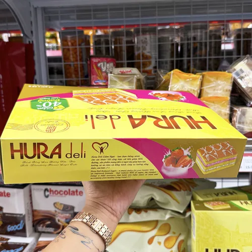 Bánh Bông Lan Bibica Hura Deli Hương Sữa Dâu 336g (12 Gói x 28g)