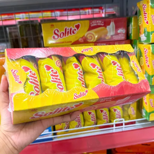 Bánh Bông Lan Cuộn Solite Vị Dâu Hộp Giấy 180g