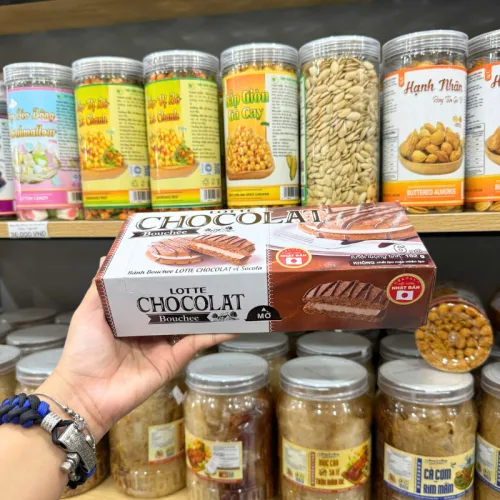 Bánh Bông Lan Phủ Kem LOTTE CHOCOLAT 162gr