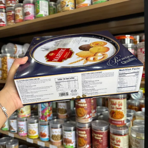 Bánh Quy Bơ MAJESTIC Hộp Thiếc Vuông 382g (Xanh Dương/Đỏ) - Kèm Túi