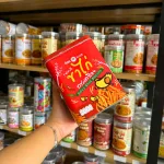 Bánh Quy Cọng Gà Cay Hộp Thiếc KILIN Thái Lan 400g - Hộp Đỏ