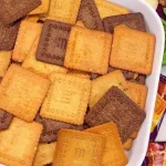 Bánh Quy Mỏng Giòn Vị Cà Ri Xanh Thái Lan Wingoo 208g