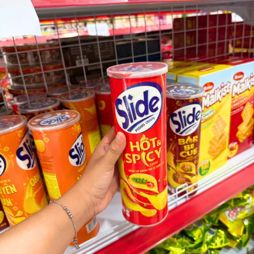 Bánh Snack Khoai Tây Lát Slide Thơm Cay - Bánh Slide Khoai Tây Màu Đỏ 145Gr (Hộp To)
