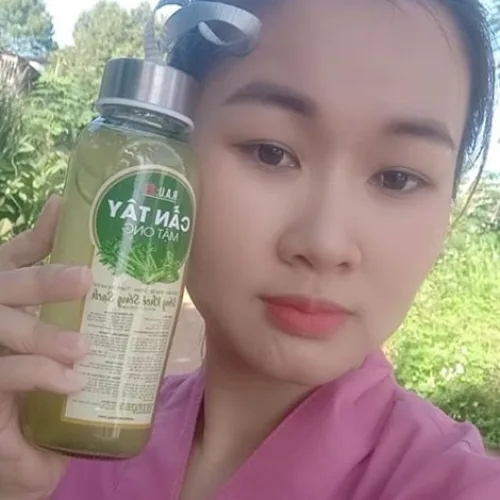 Bất đầu hay kết thúc một ngày, em đều uống 1 chai Cần tây mật ong Motree