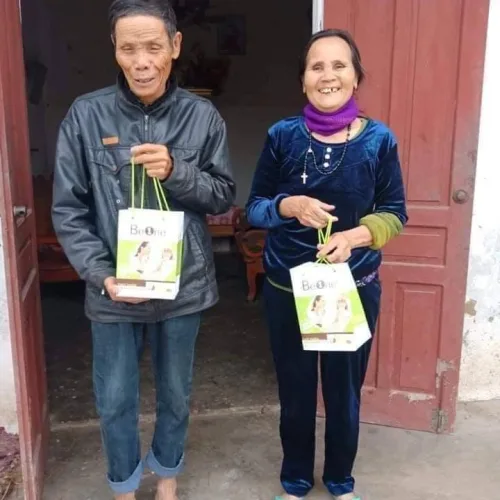 Biếu cha mẹ tiền triệu, không bằng gửi tặng Beone yêu thương