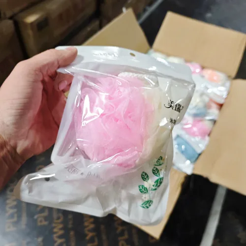 Bông Tắm Tròn 2 Màu Trắng Hồng - 1 Cái ( HÀNG THƯỜNG CÓ TÚI)