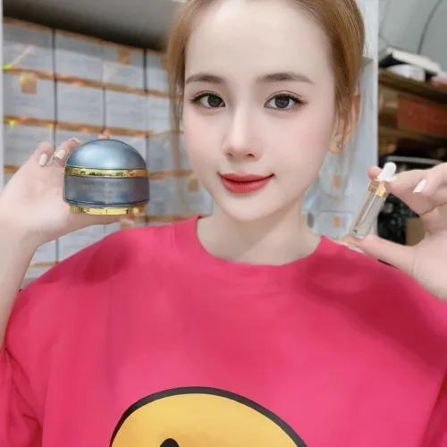 Các chị nếu cảm thấy mình đã bị đốm nám tàn nhang thì phải xài liền Face nám nhân sâm nhà em nhen