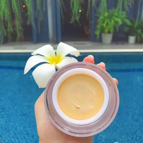 Chất Kem Face Pháp là kem nén nhưng là NÉN MỀM