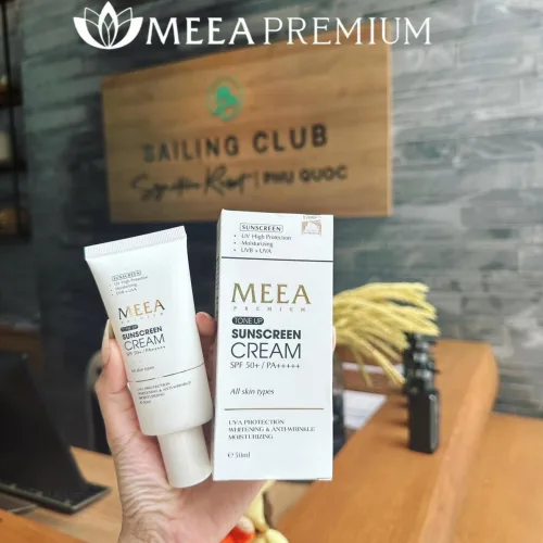 Chống nắng là điều cần thiết cho da muốn sở hữu làn da đẹp, cần thoa chống nắng kể cả mưa nắng