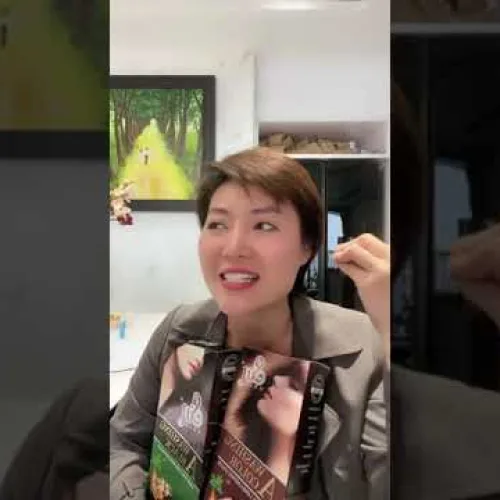 [Clip] Thanh Hương chia sẻ về dầu gội phủ bạc Sin Hair