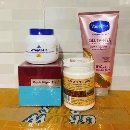 Combo body Bạch Ngọc Liên Vaseline siêu kích trắng mạnh cho da siêu lì