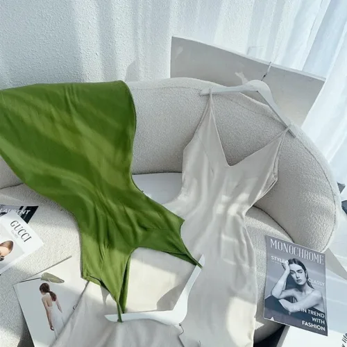 Đầm 2 dây cổ v linen basic