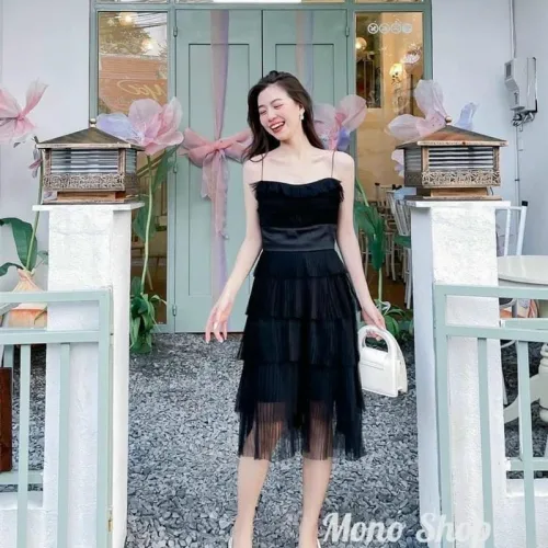 Đầm 2 dây midi đen voan ren tầng