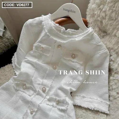 Đầm dạ trắng tưa lai phối nút