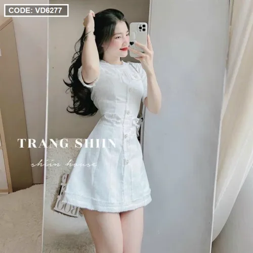 Đầm dạ trắng tưa lai phối nút