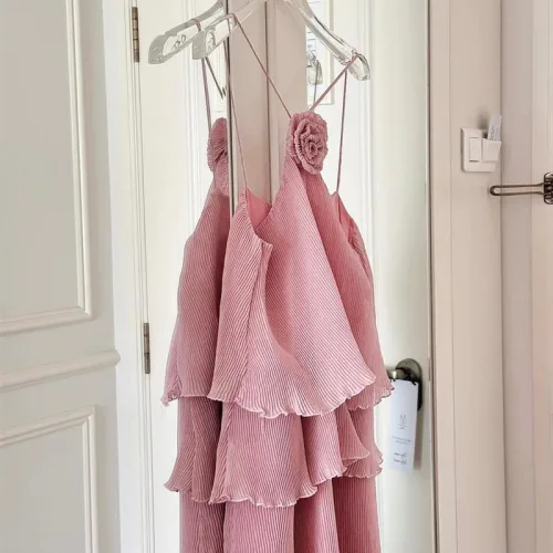 Đầm dập ly tầng hoa xoắn cổ 2 dây