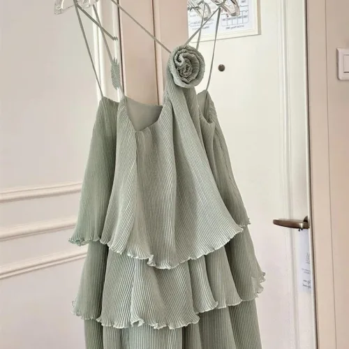 Đầm dập ly tầng hoa xoắn cổ 2 dây
