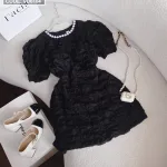 Đầm đen cổ tròn viền đá khoét vai eo