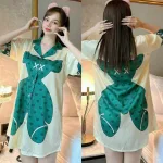 Đầm form suông cổ bẻ hoạ tiết