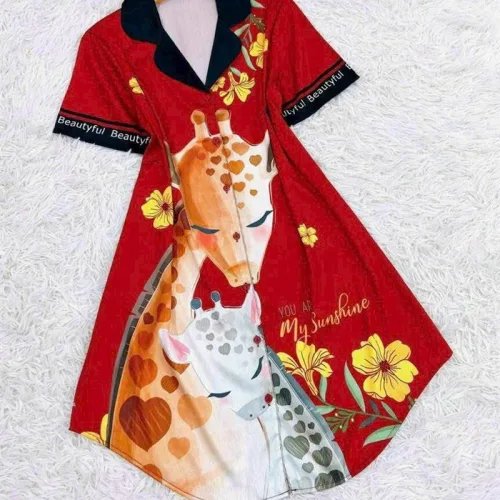 Đầm form suông tay ngắn cổ bẻ hoạ tiết
