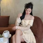 Đầm hoa trễ vai nhún xếp