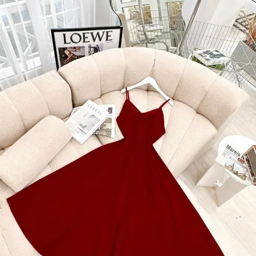 Đầm maxi dây nhung đỏ đen