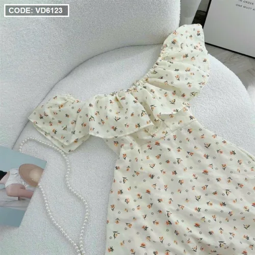 Đầm maxi hoa bẹt vai bèo