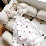Đầm maxi thêu hoa cúp ngực
