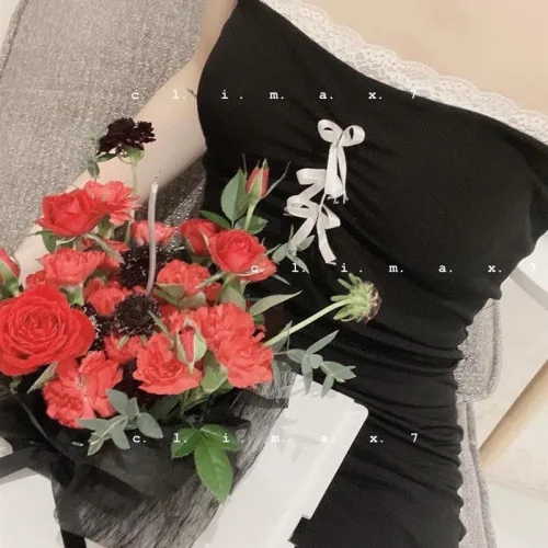 Đầm midi body đen cúp ngực kèm tag nơ