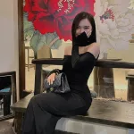 Đầm midi body đen dây chocker choàng sau