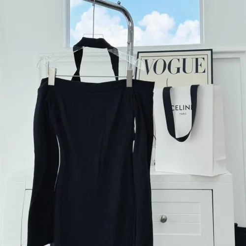 Đầm midi body đen dây chocker choàng sau