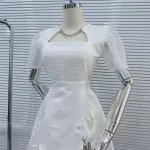 Đầm ren lưới ô cổ viền đá tùng xoè đính hoa ngọc