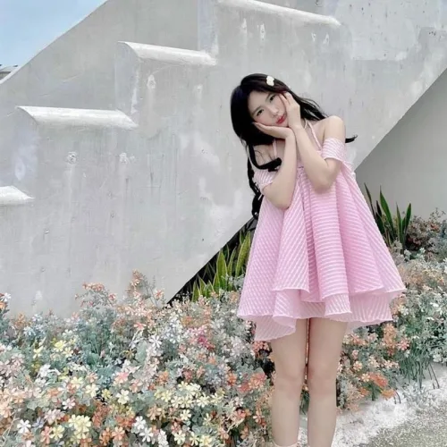 Đầm xốp hồng dây cổ yếm nơ ngực