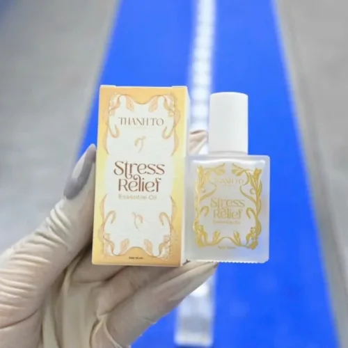 Dầu Gió Thảo Dược Thanh Tô Cosmetic Hỗ Trợ Giảm Stress 10ml
