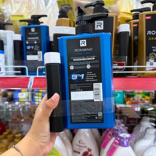 Dầu Gội Romano Sạch Gàu Anti - Dandruff Shampoo Cool Force 5 In 1 650g - Dầu Gội Nam Chai Xanh Dương (Tặng Sữa Tắm Sạch Sảng Khoái)