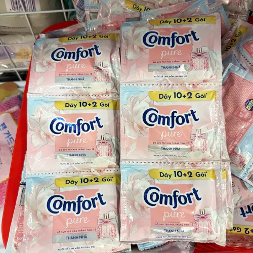 Dây 12 Gói Nước Xả Vải Comfort Hương Thanh Nhã Thơm Mát 18ml/Gói - Màu Hồng Phấn
