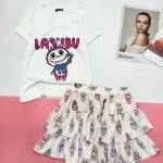 đồ bộ áo thun borip chân váy vải gió nhăn in hình chữ LABUBU