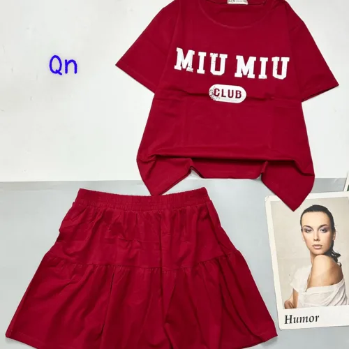 đồ bộ chân váy có quần áo tay ngắn in chữ miu miu