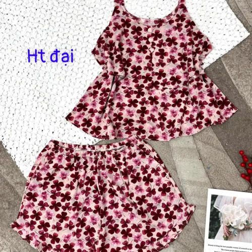 Đồ bộ form rộng quần đùi áo hai dây có nút hoạ tiết